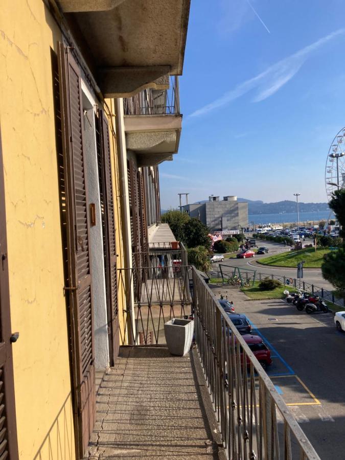 Casa Vacanza Sole Lago… Intra Luaran gambar